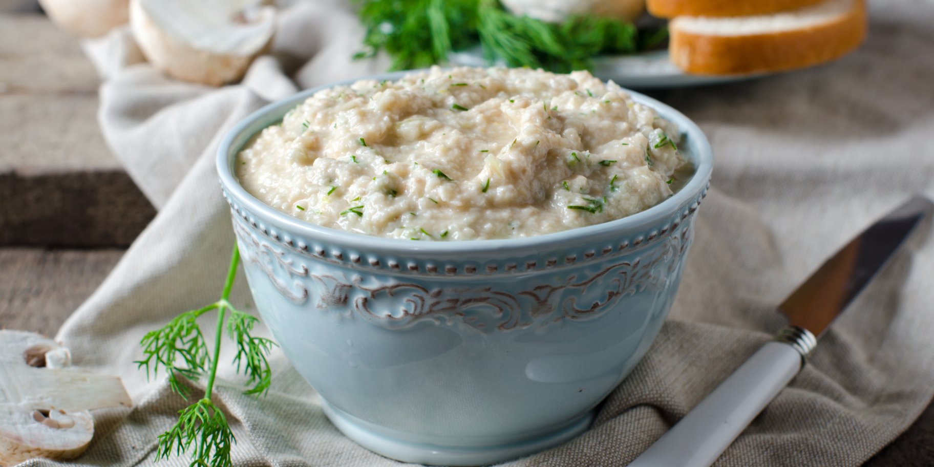 Плавлений сир з грибами