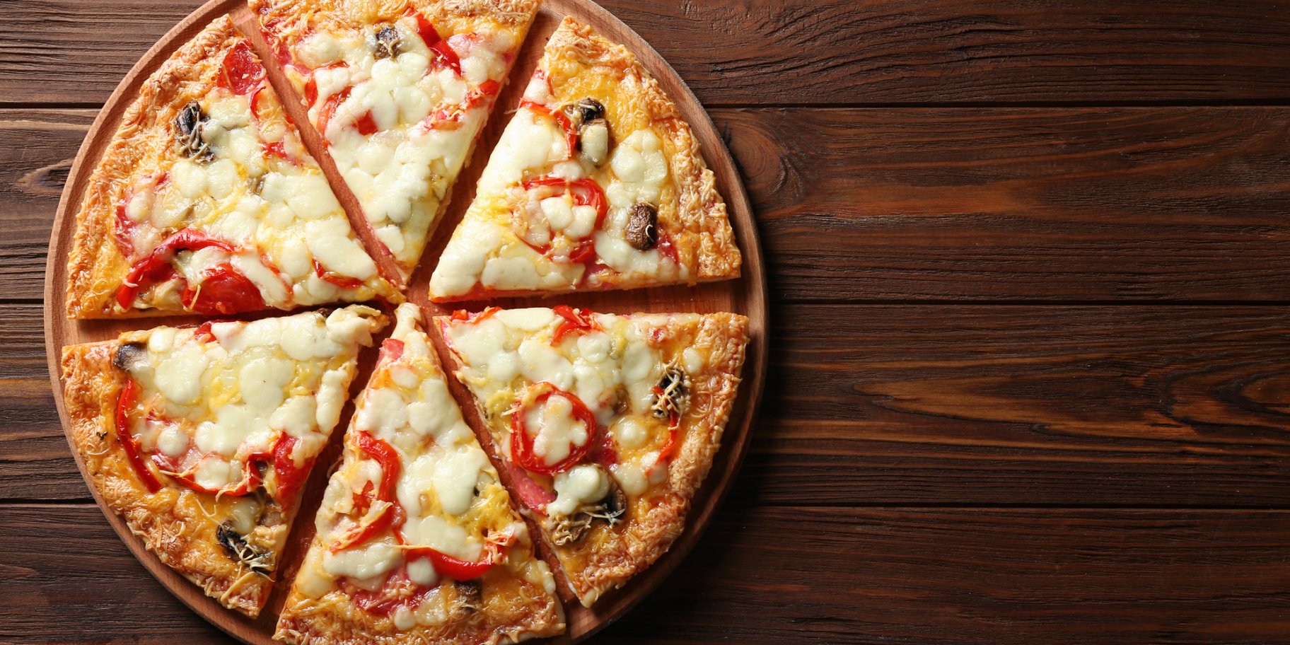 Піца на баклажановому коржі