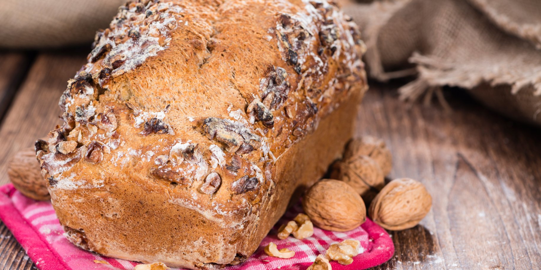 Домашний хлеб с грецкими орехами