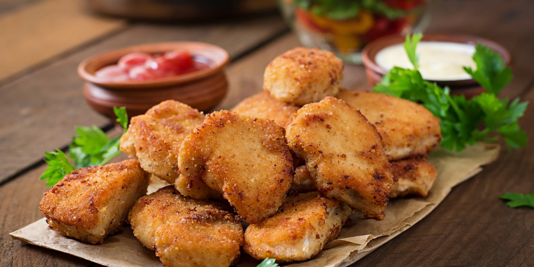 Курячі нагетси із соусами