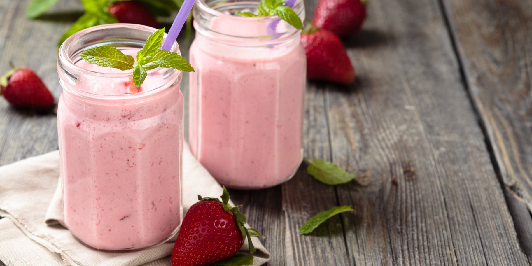 Полуничний молочний коктейль