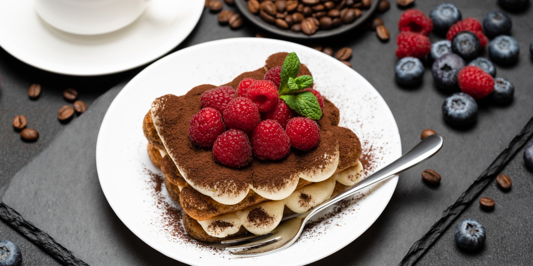 Тирамісу з малиною