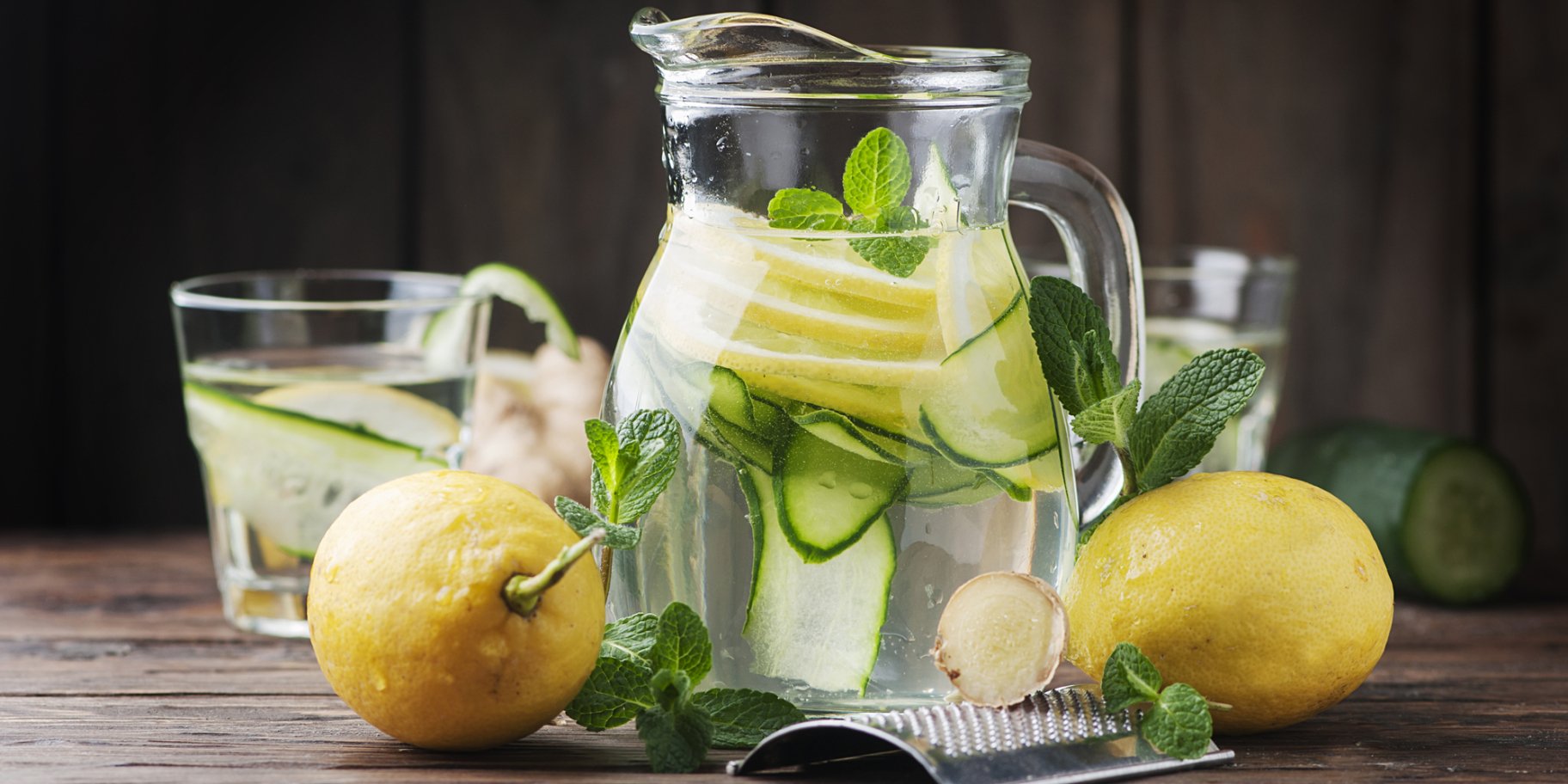 Лимонно-огірковий коктейль з горілкою