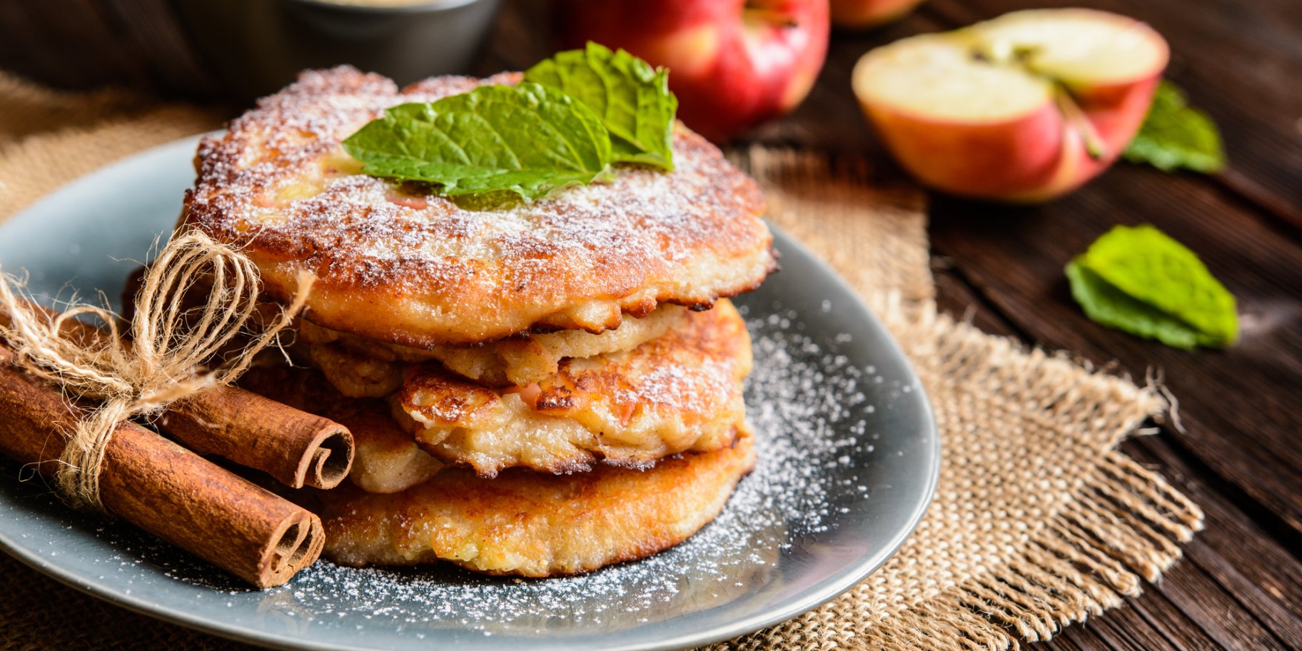 яблучні оладки