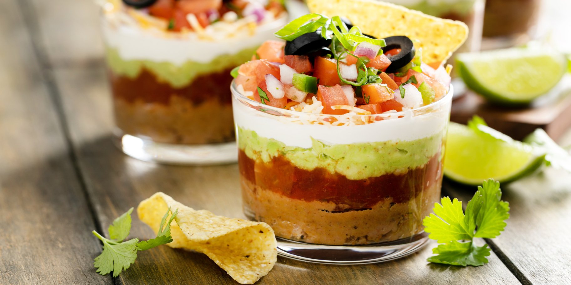 Закуска в мексиканском стиле из 7 слоев