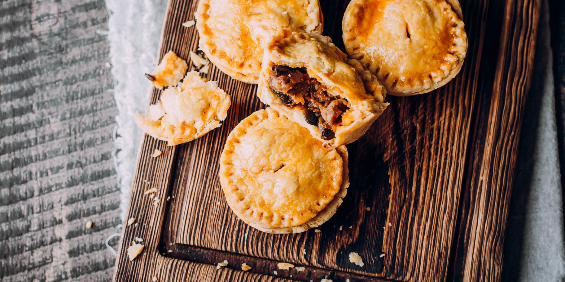 Пироги з мʼясною начинкою