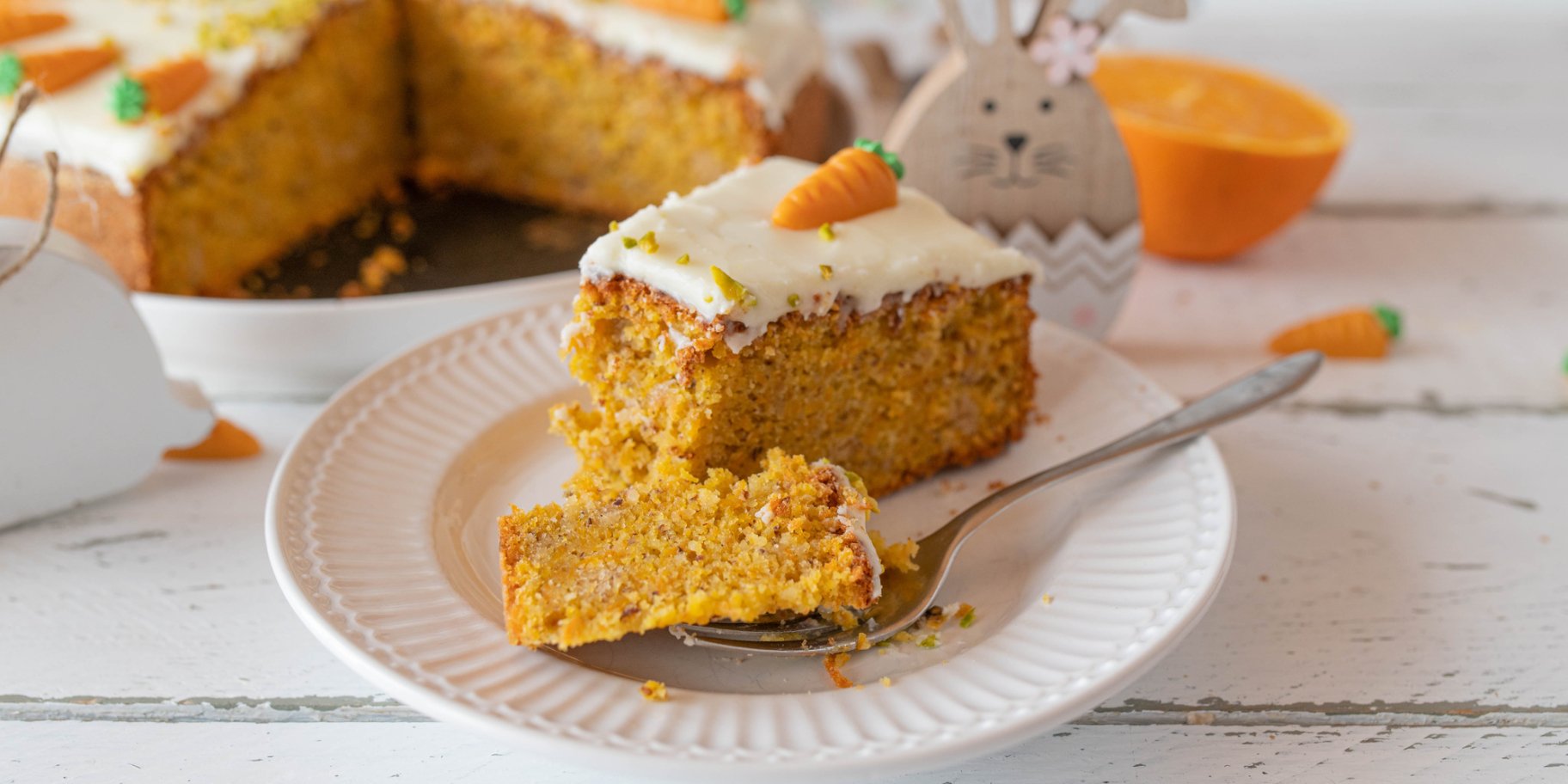 Морквяний пиріг з горіховою глазур’ю