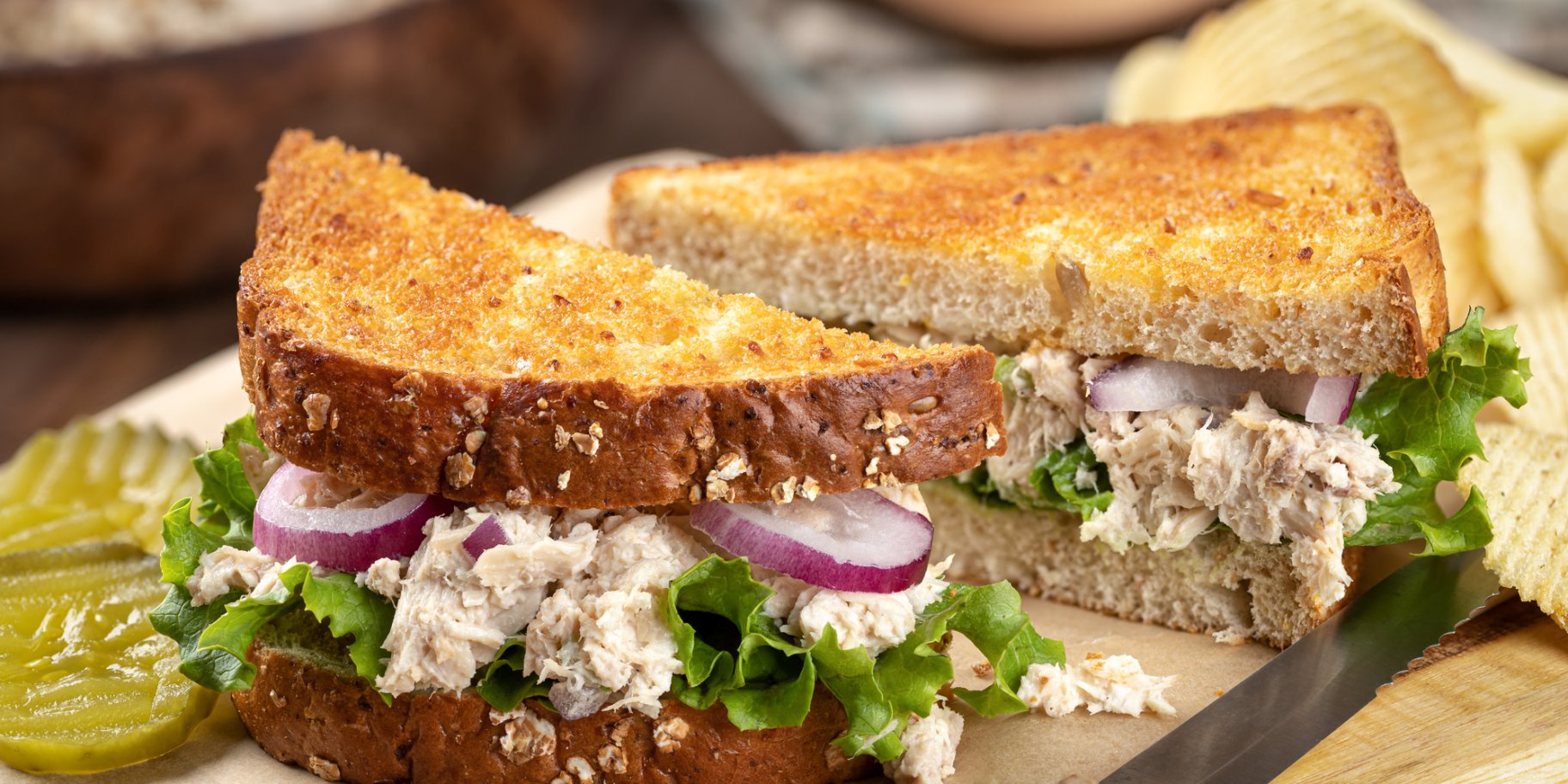 клаб-сендвіч з тунцем