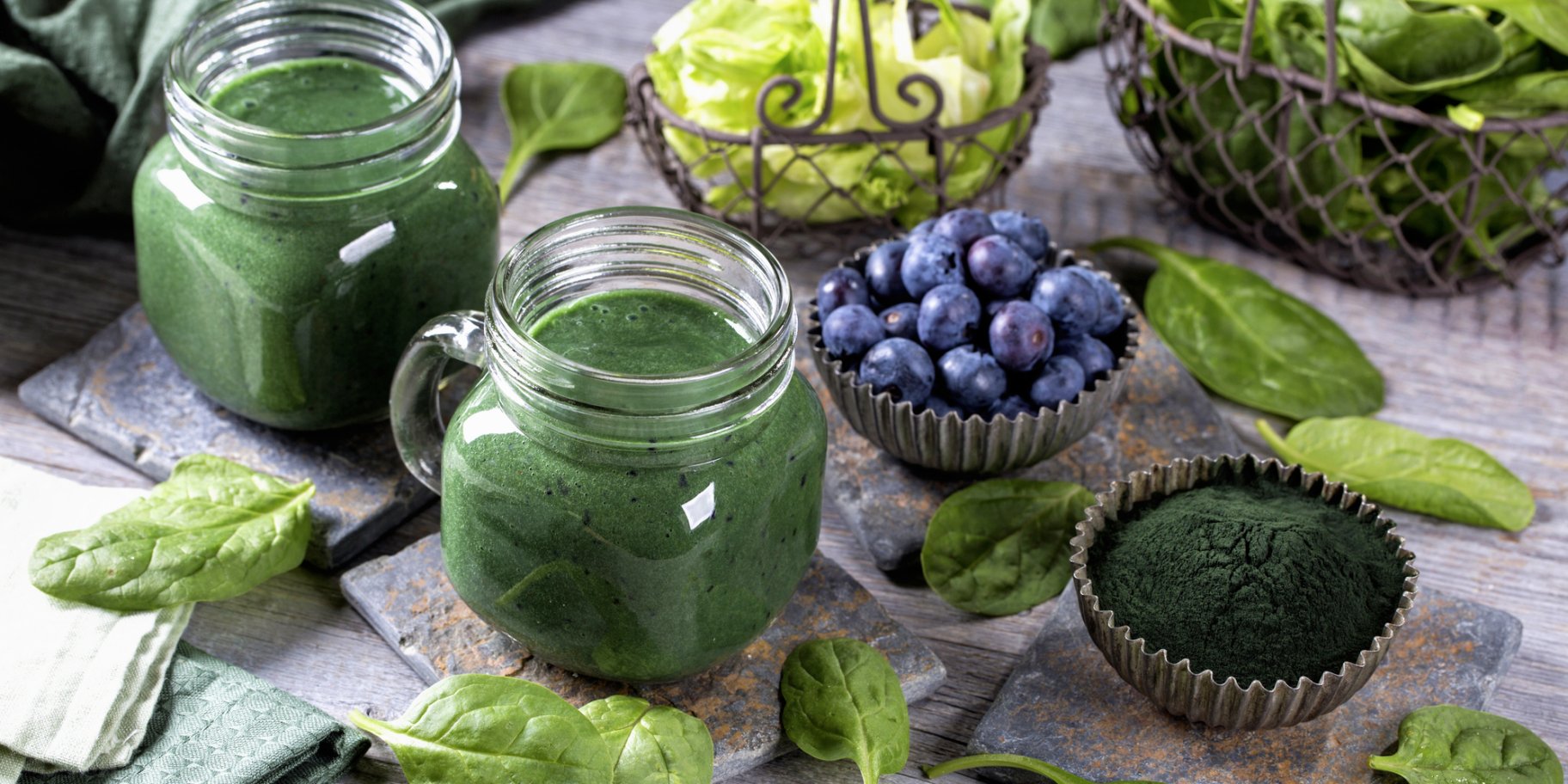 Смузі з чорницею та шпинатом