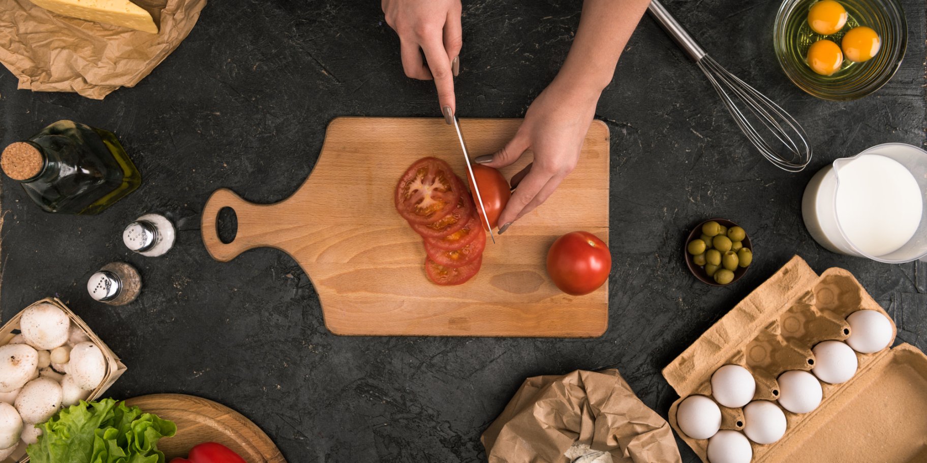 яичные с помидорами.