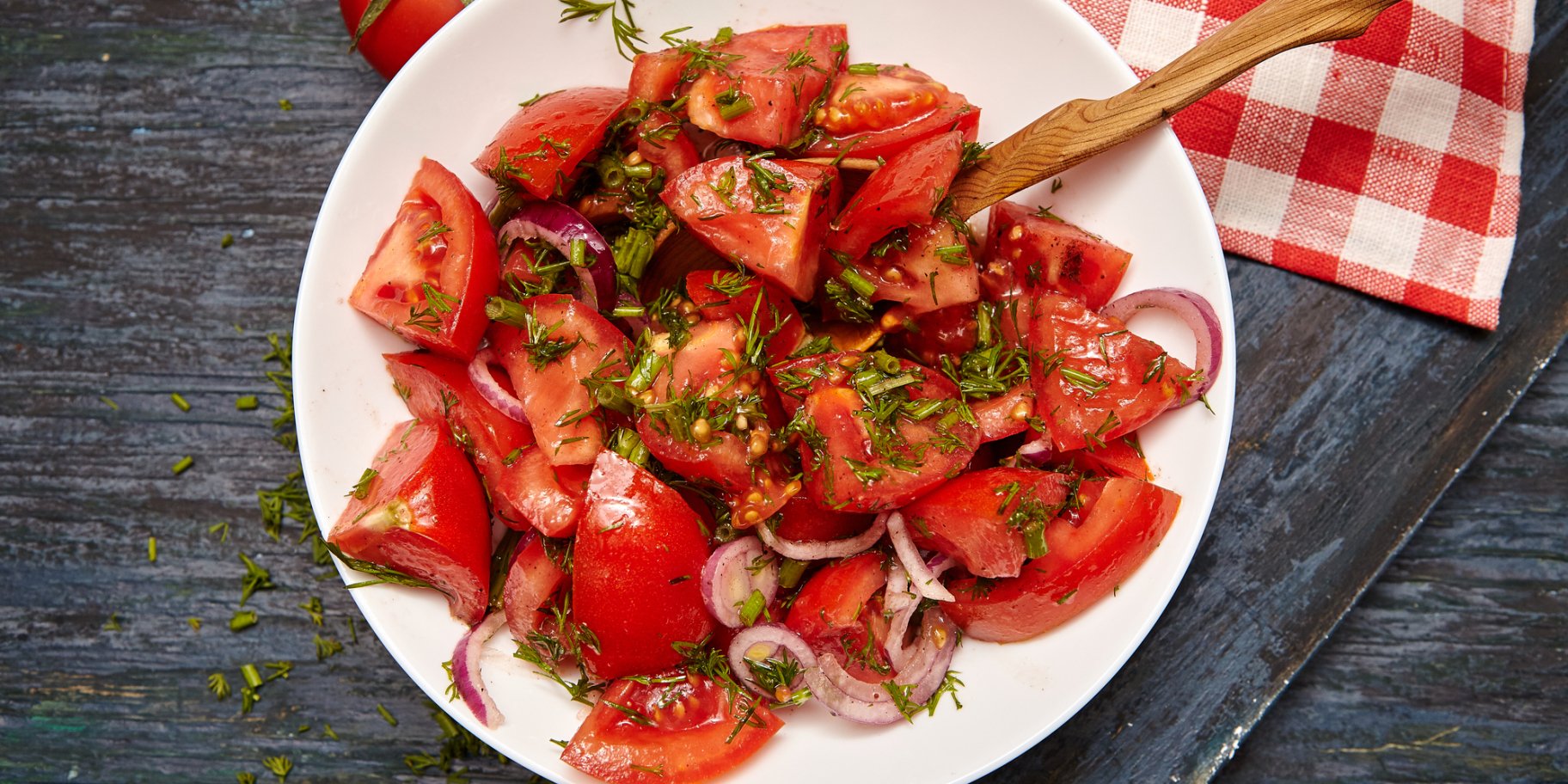 Салат з томатів і каперсів