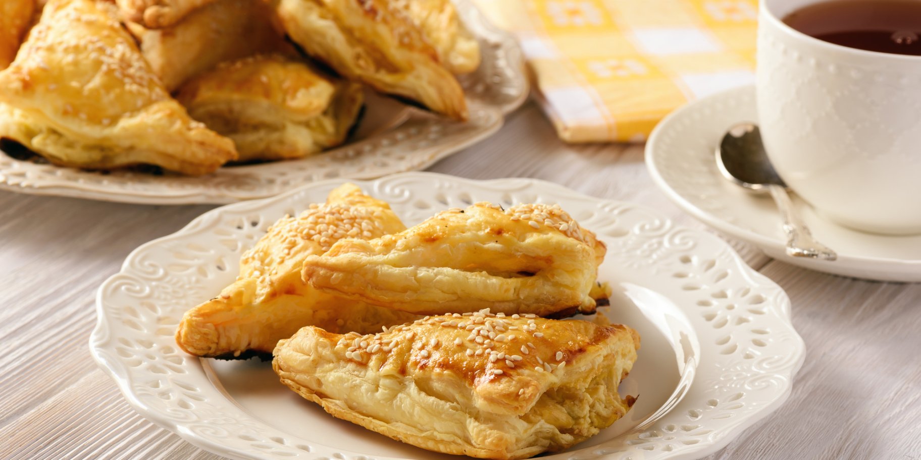 Листкові пиріжки з креветками