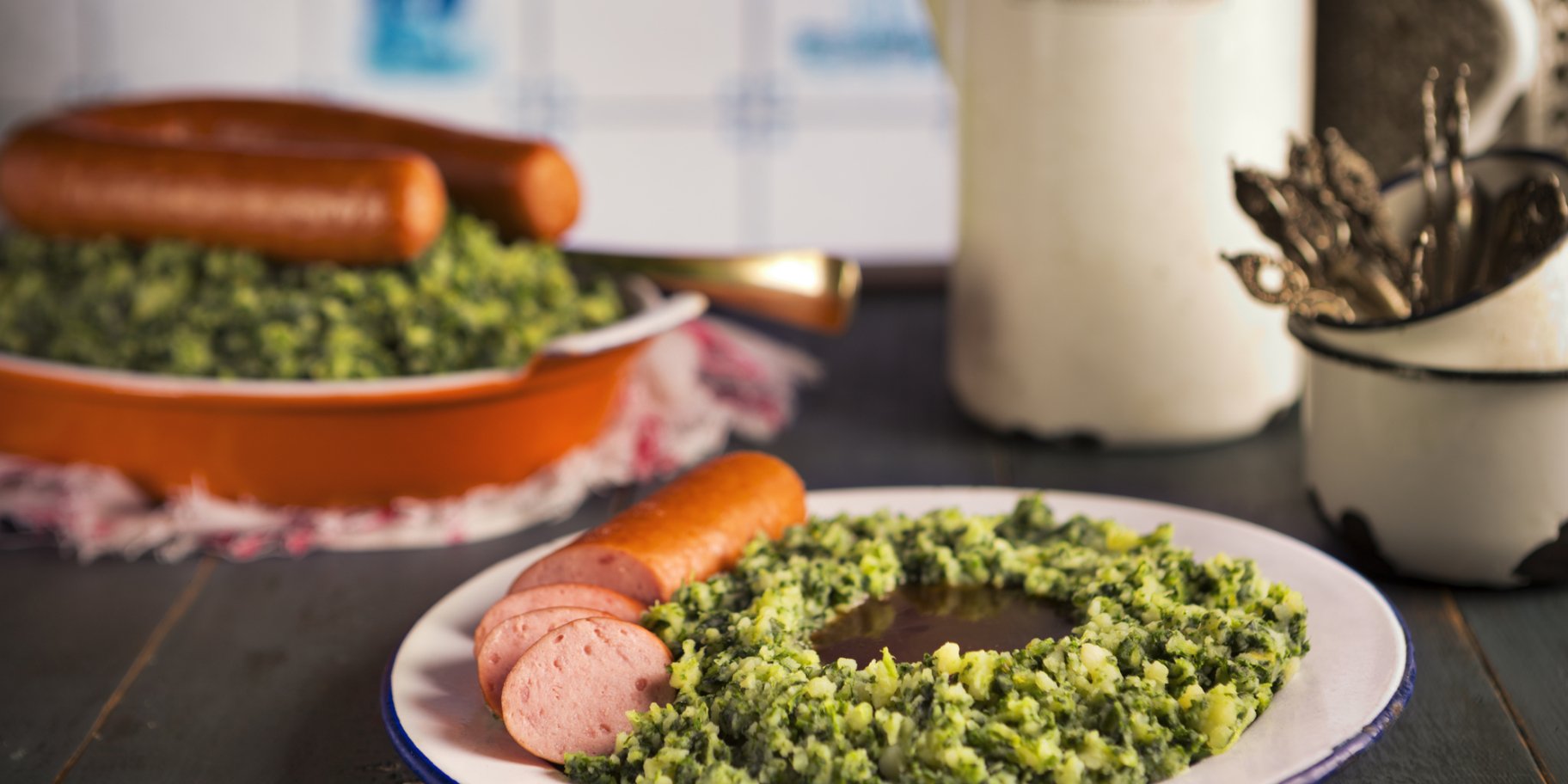 Картопляне пюре з зеленню і ковбаскою