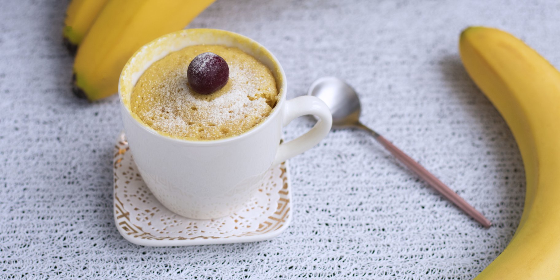 шоколадне печиво в чашці