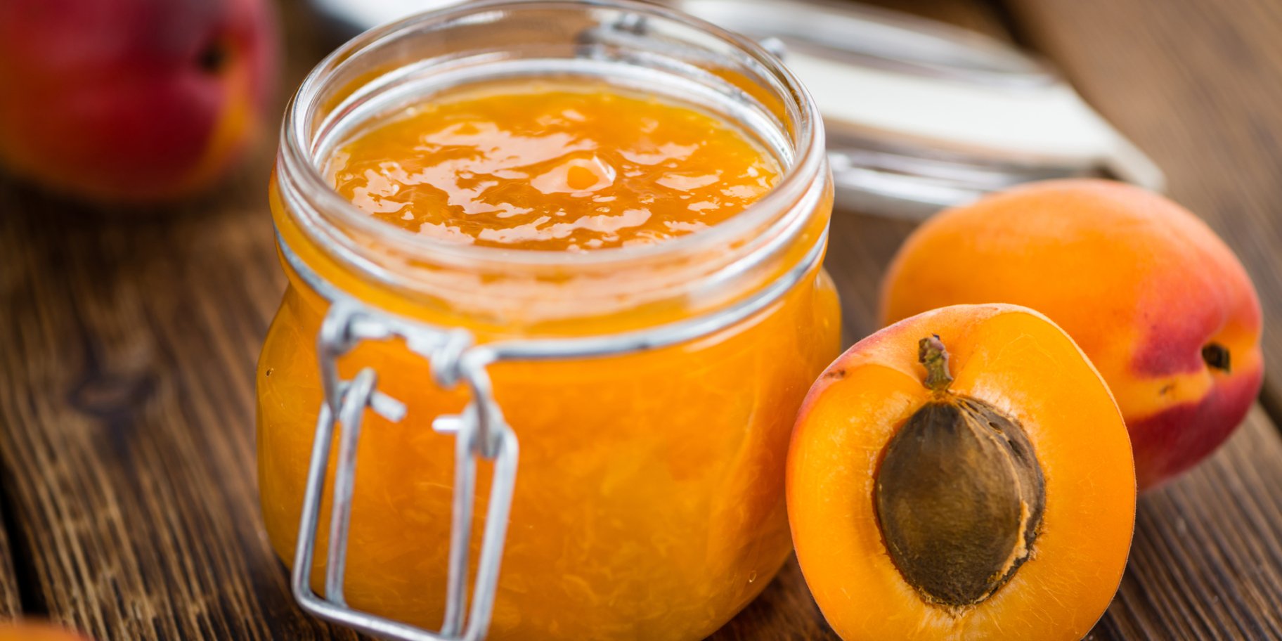 Консервований абрикосовий сік на зиму