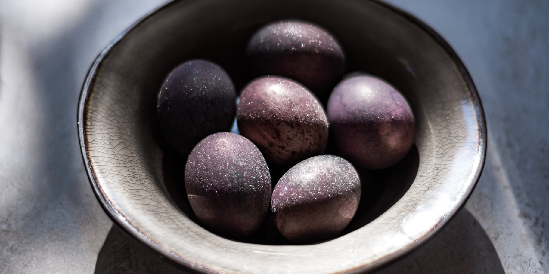 Яйца в красном вине