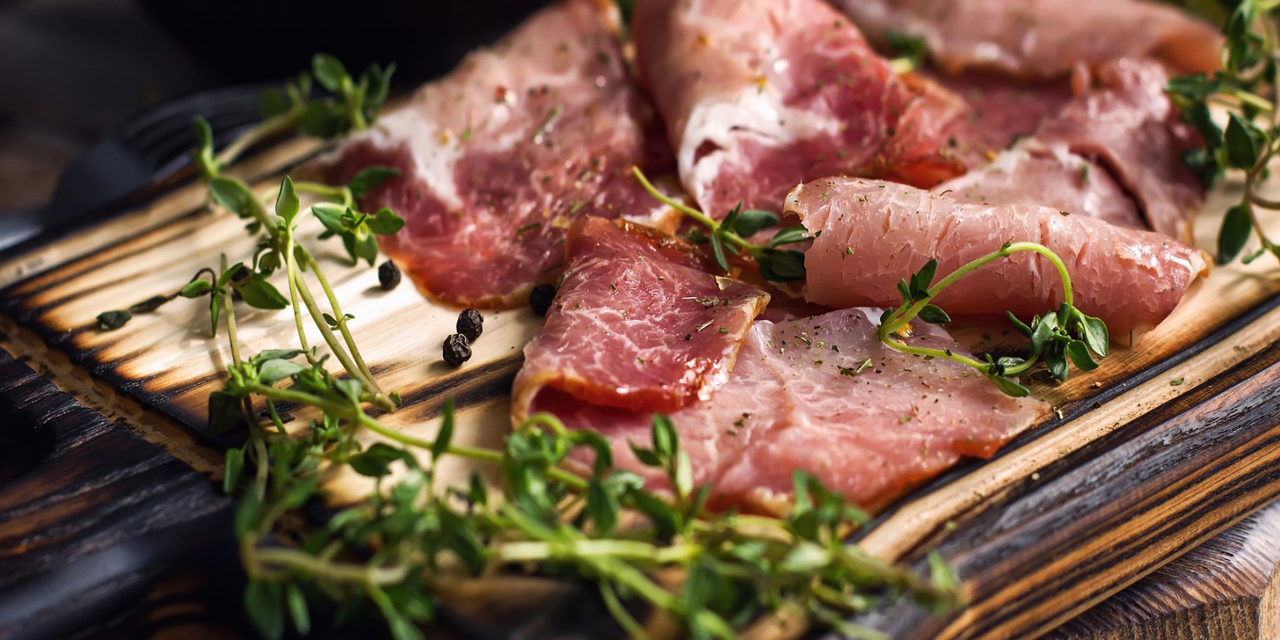 Сыровяленая колбаса