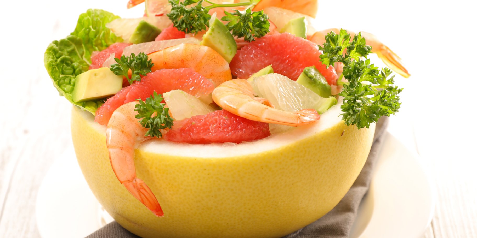 Салат с креветками и авокадо – рецепт