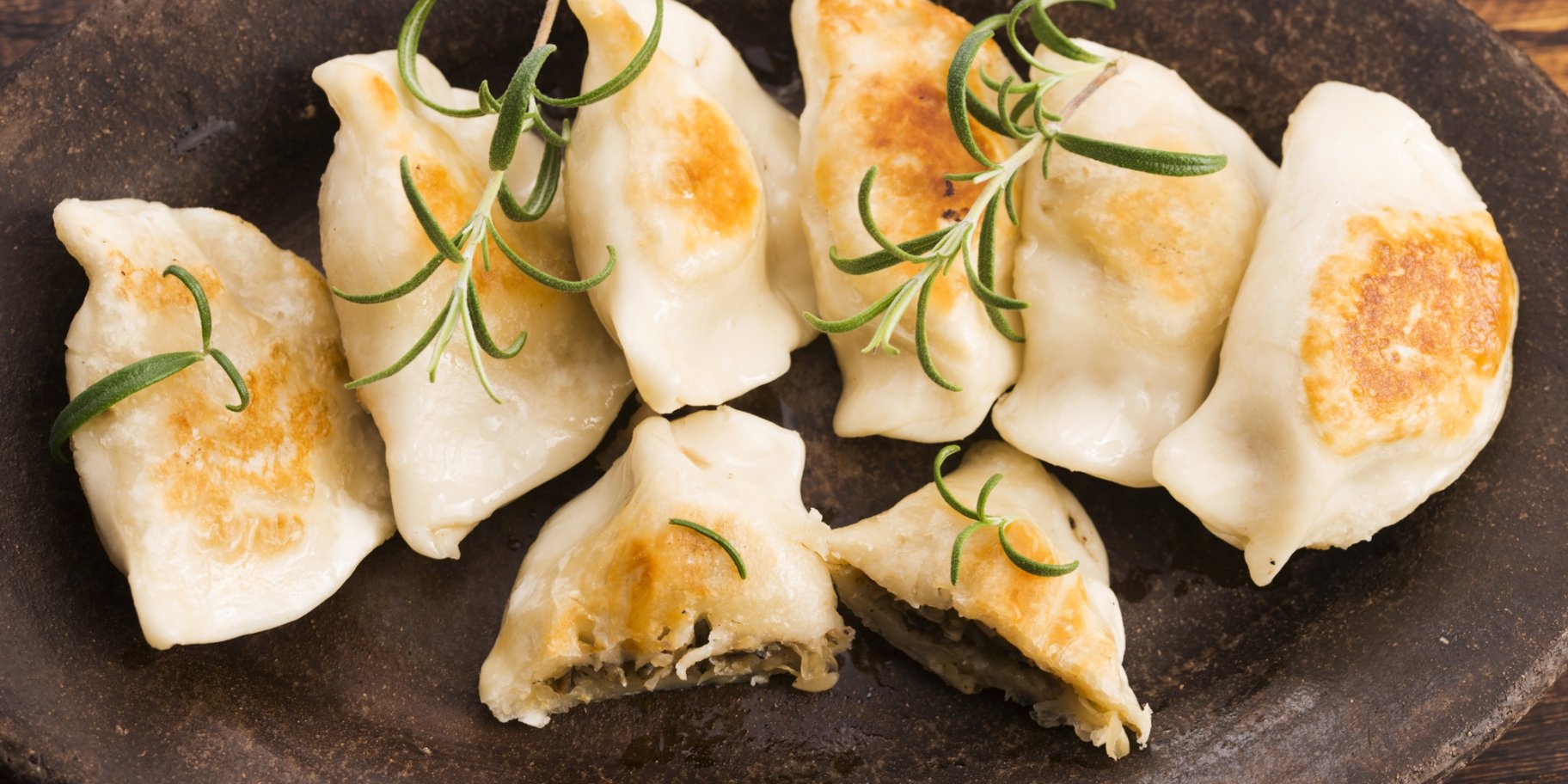 Вареники з грибами і цибулею