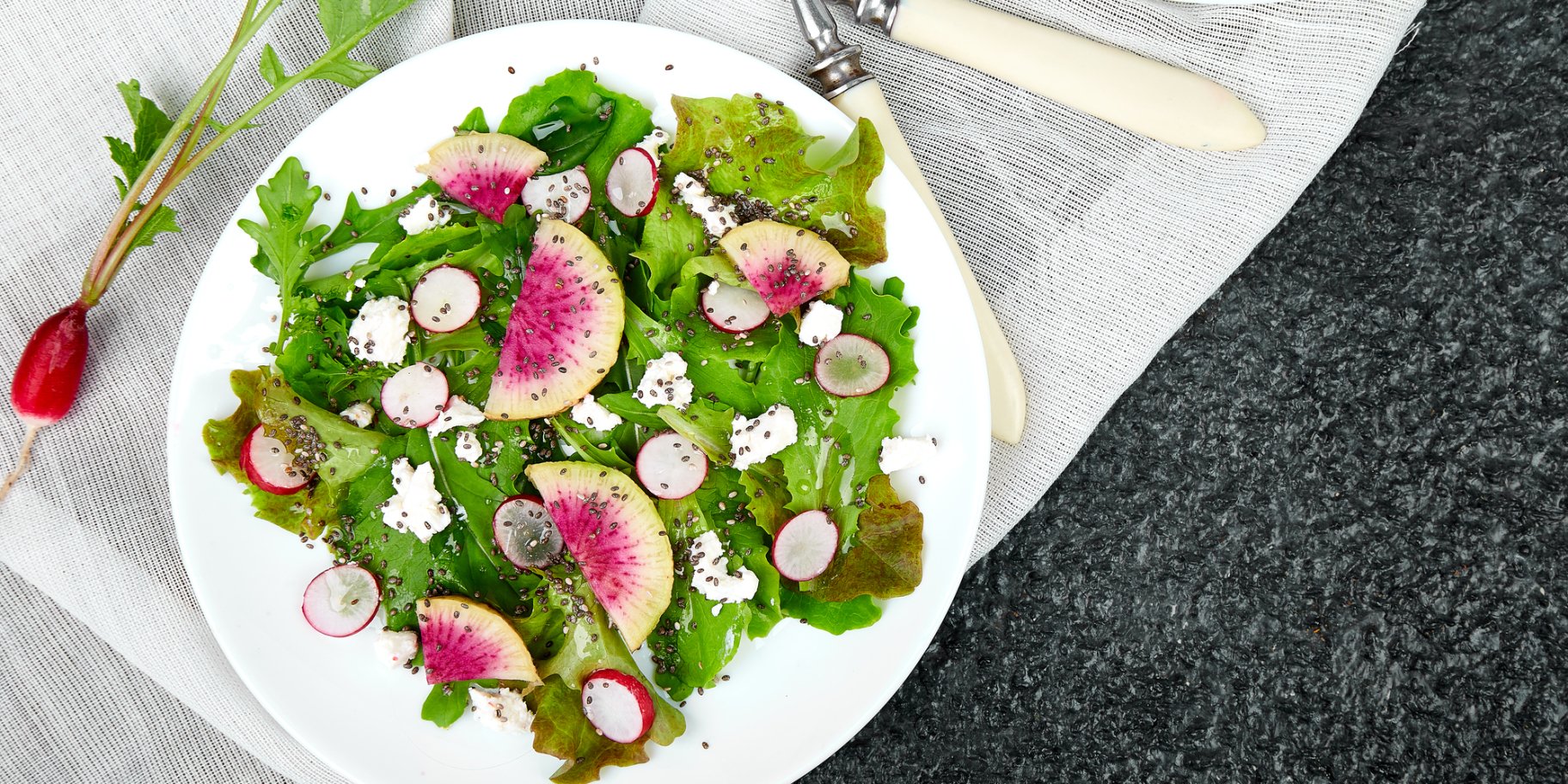 Салат з редискою та кавуном