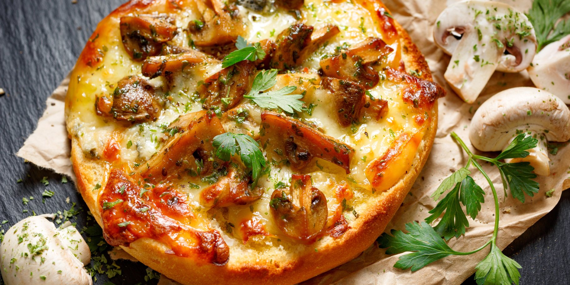 Гарячі бутерброди з печерицями та сиром