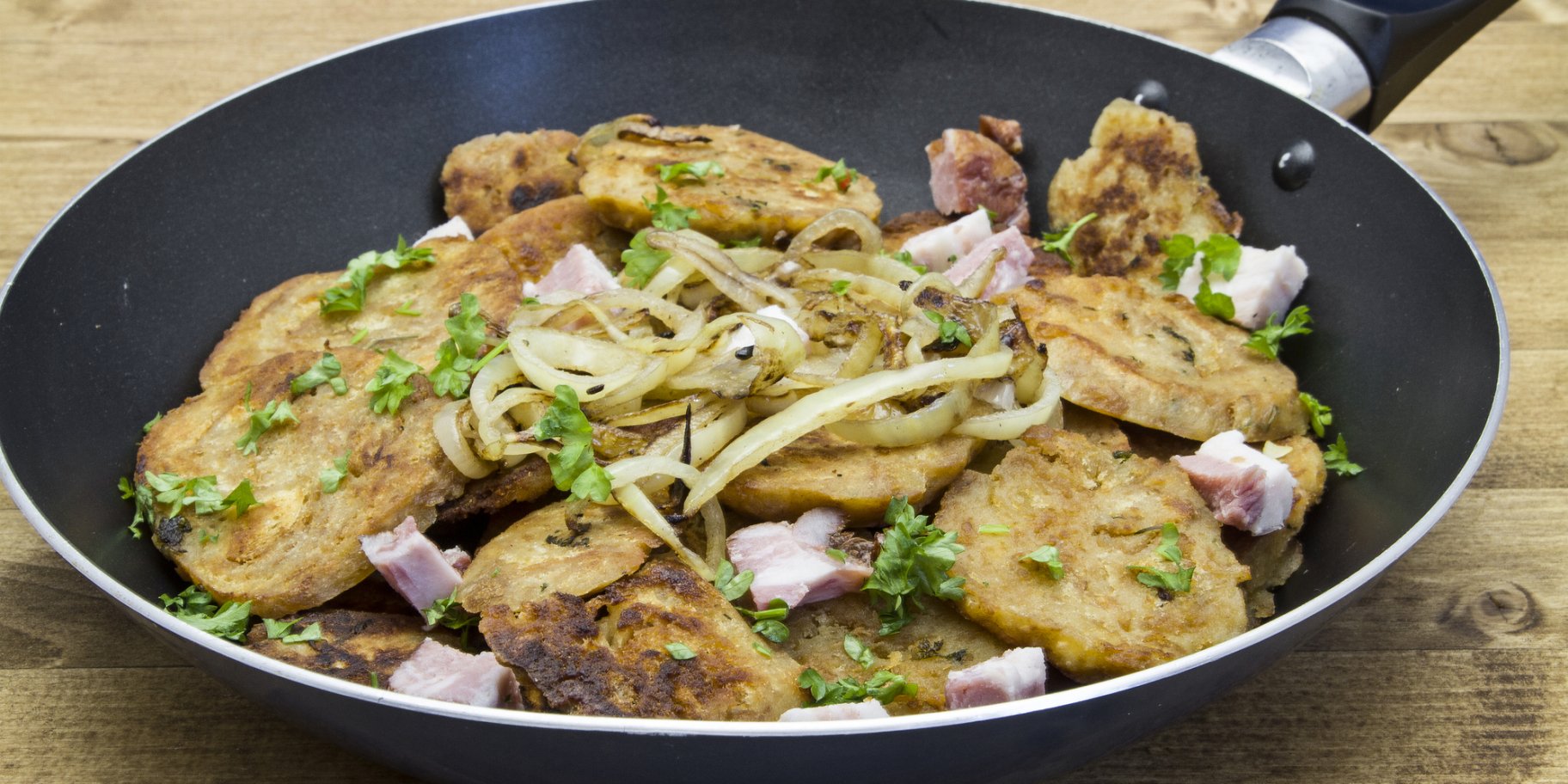 Оладьи из хлеба и сыра