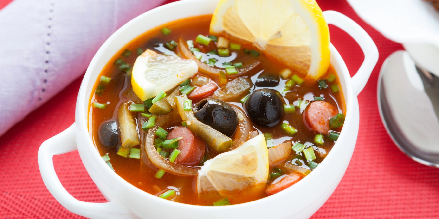 Солянка з квасолею