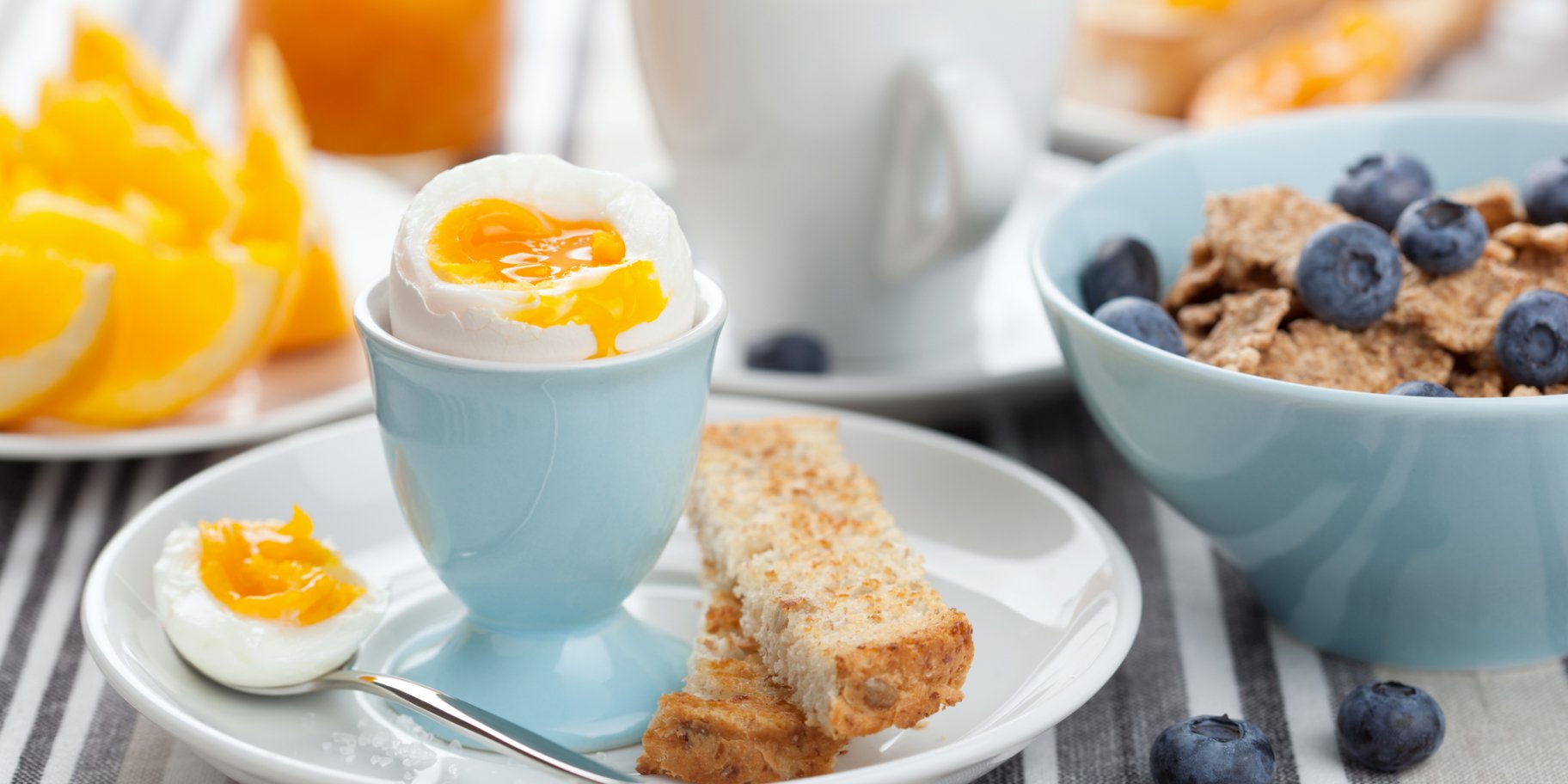 сніданок з яйцем