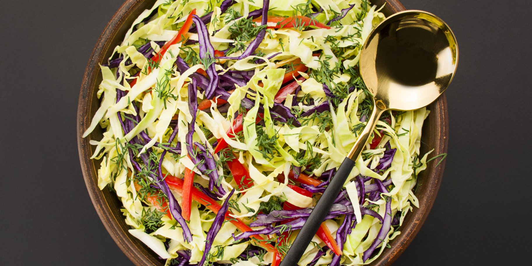 Салат з молодою капустою