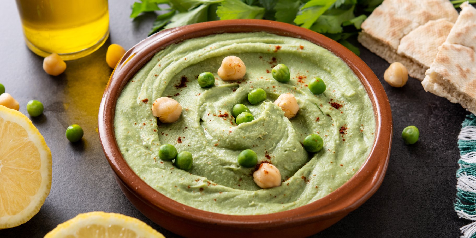 Хумус із зеленим горошком