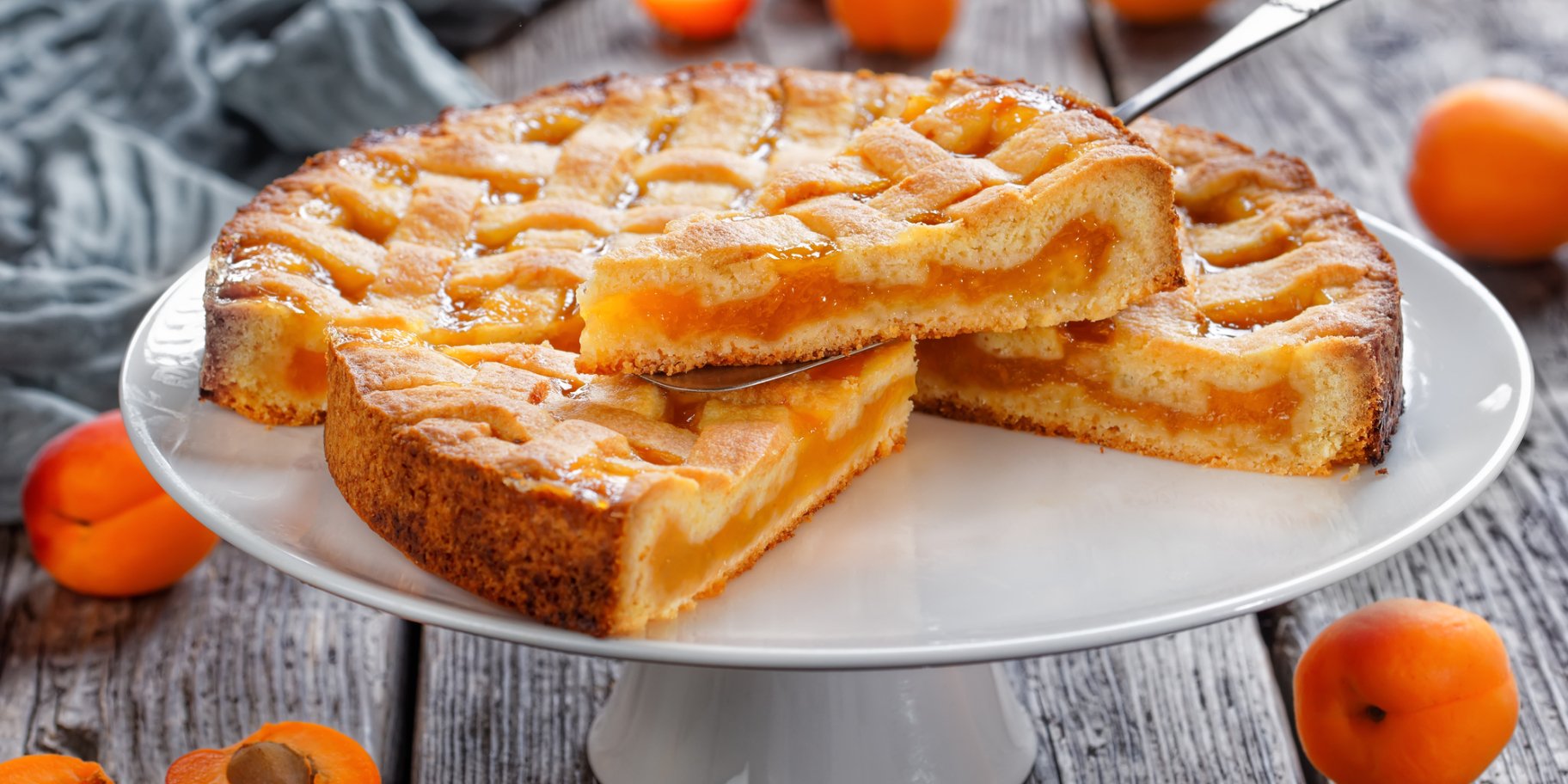 Пирог с абрикосами