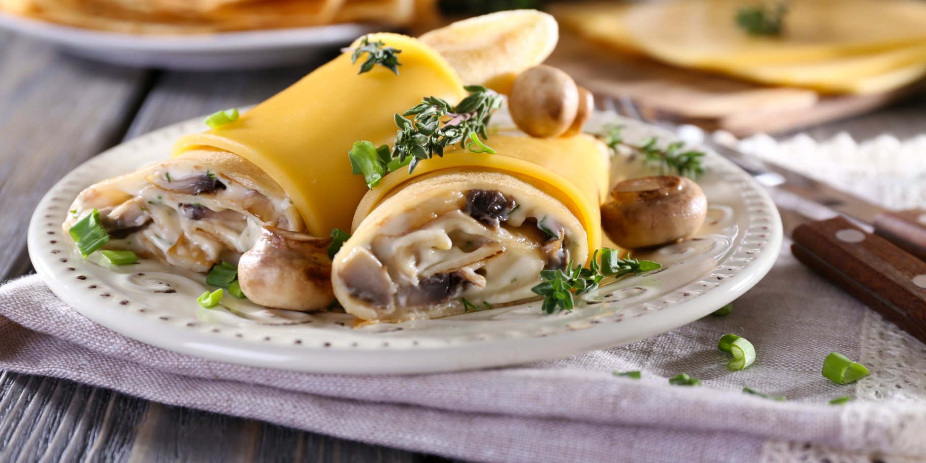 Млинці з грибами