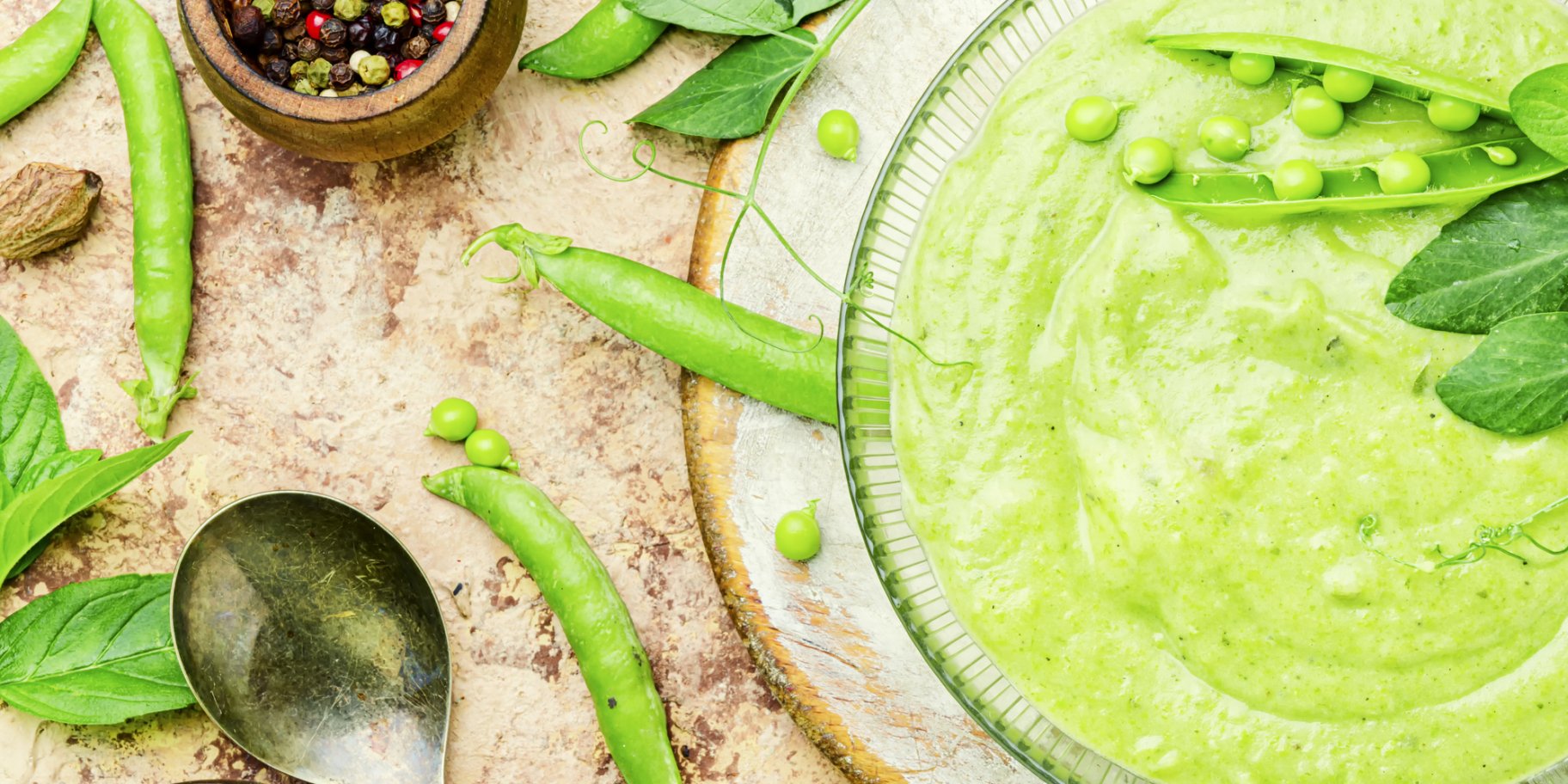 суп із зеленим горошком