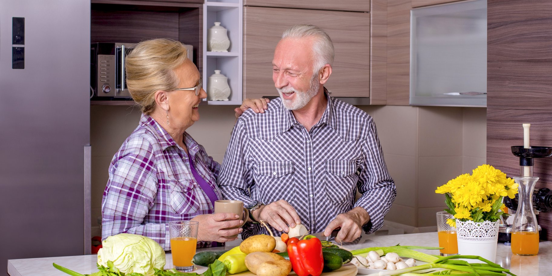 Пожилые люди