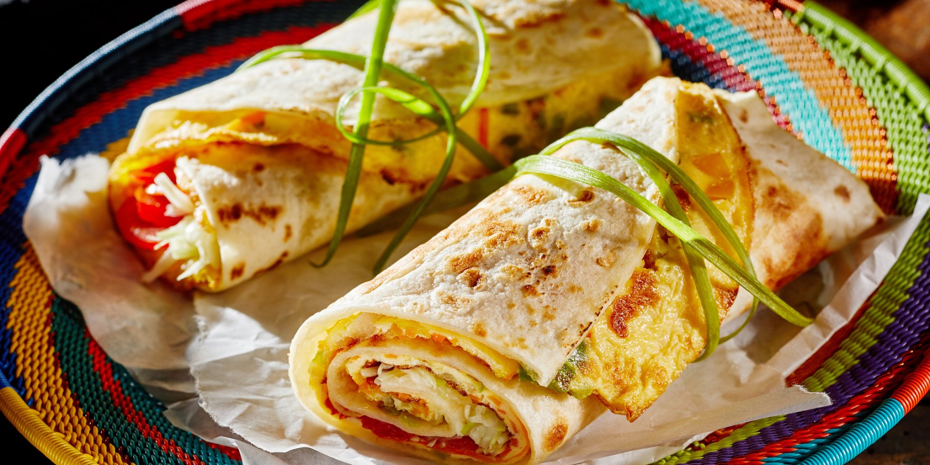 Сніданок з лаваша з яйцем