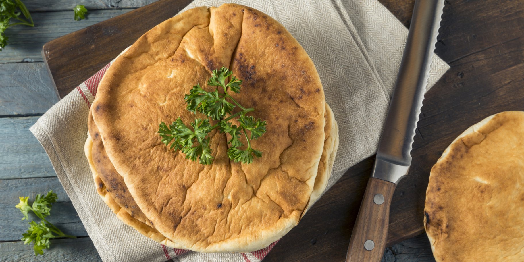 Пиріг з картоплею на сковороді