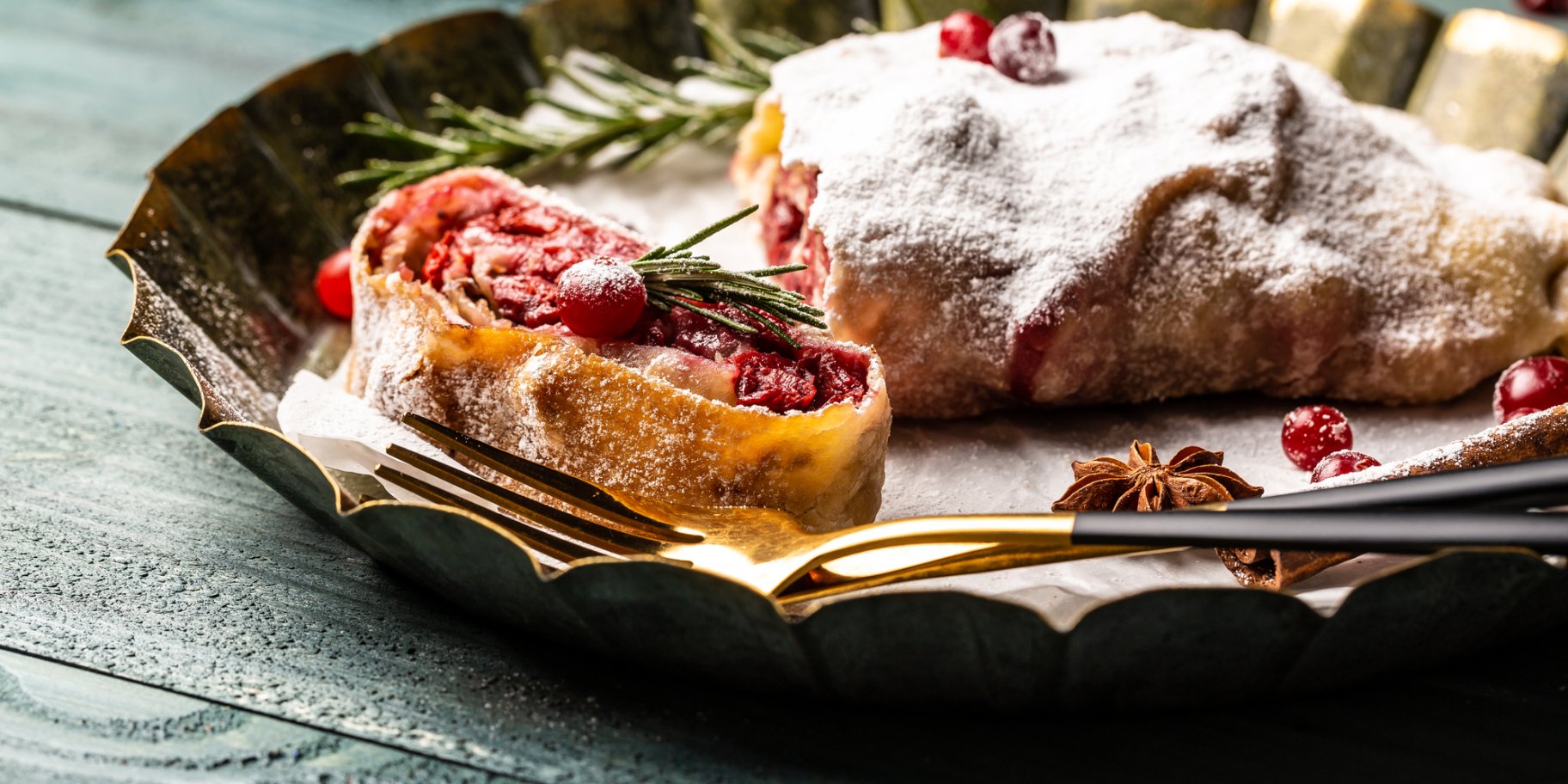 Штрудель с вишней