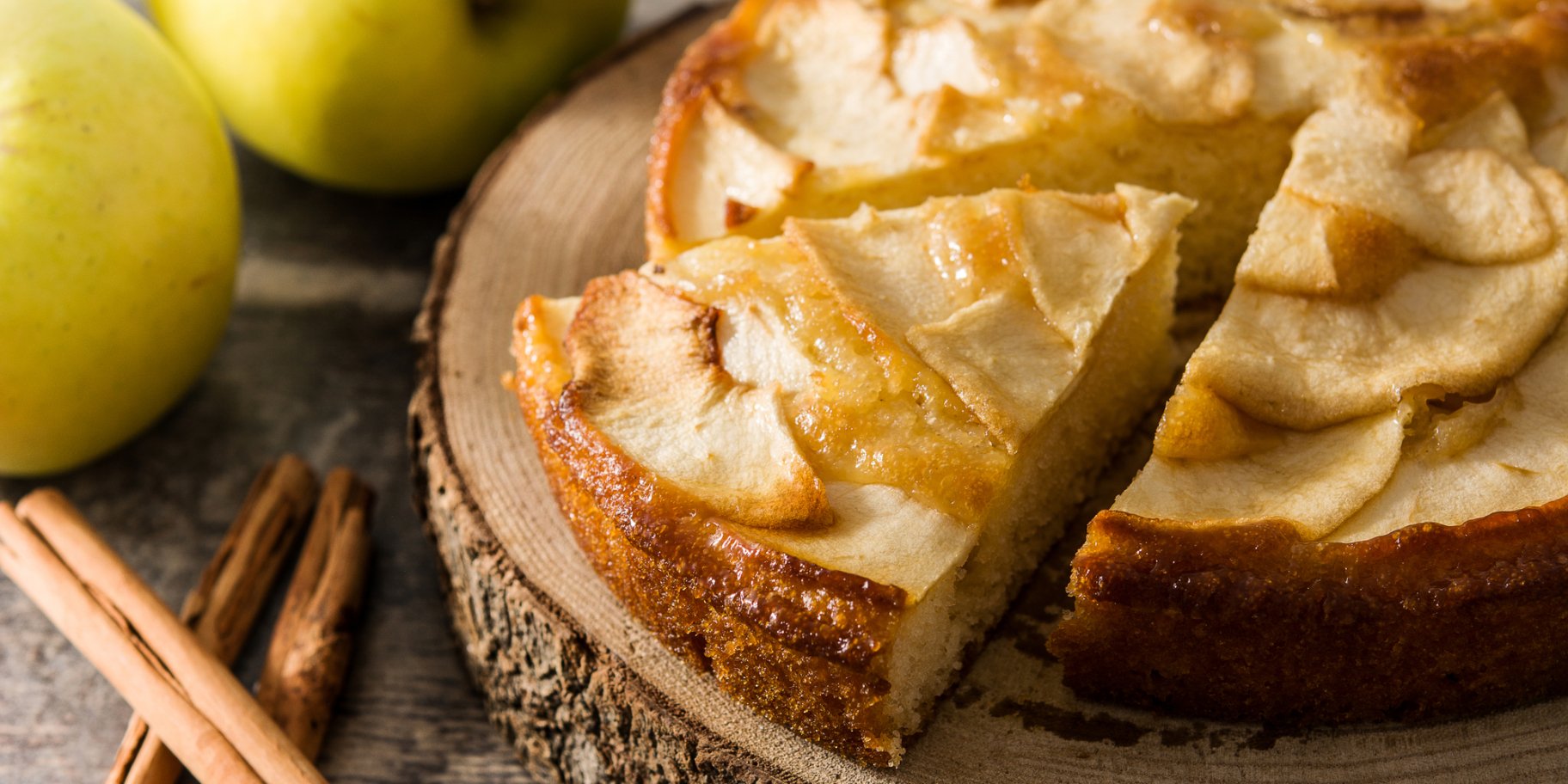 яблучний пиріг з корицею
