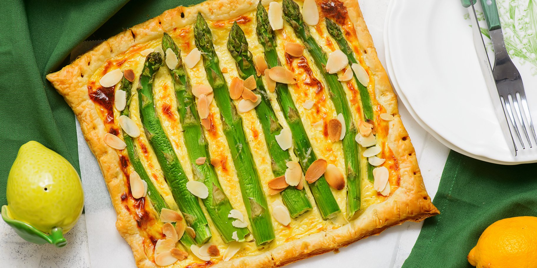 Тарт зі спаржею