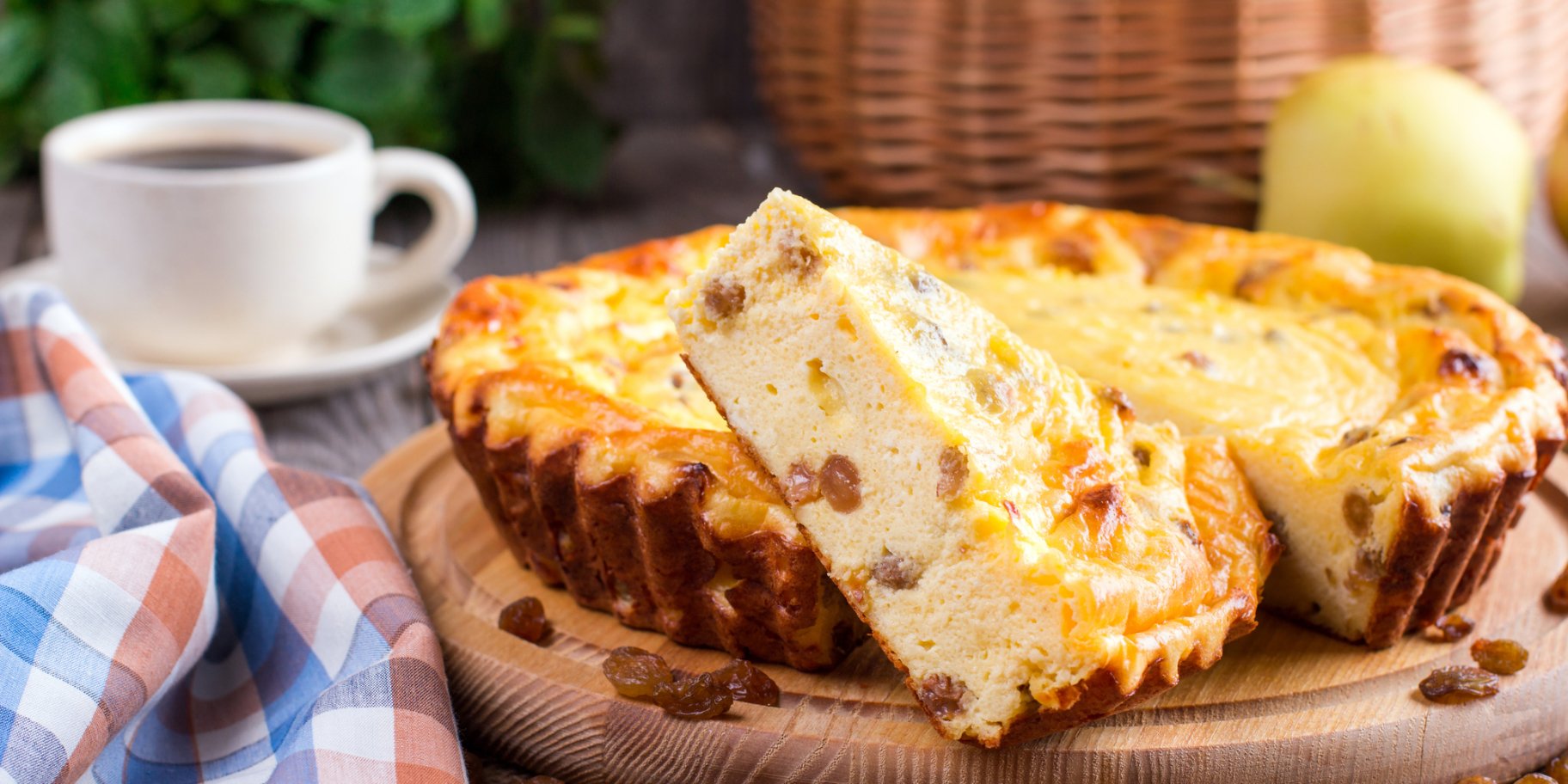 сирна запіканка з висівками і яблуками - рецепт