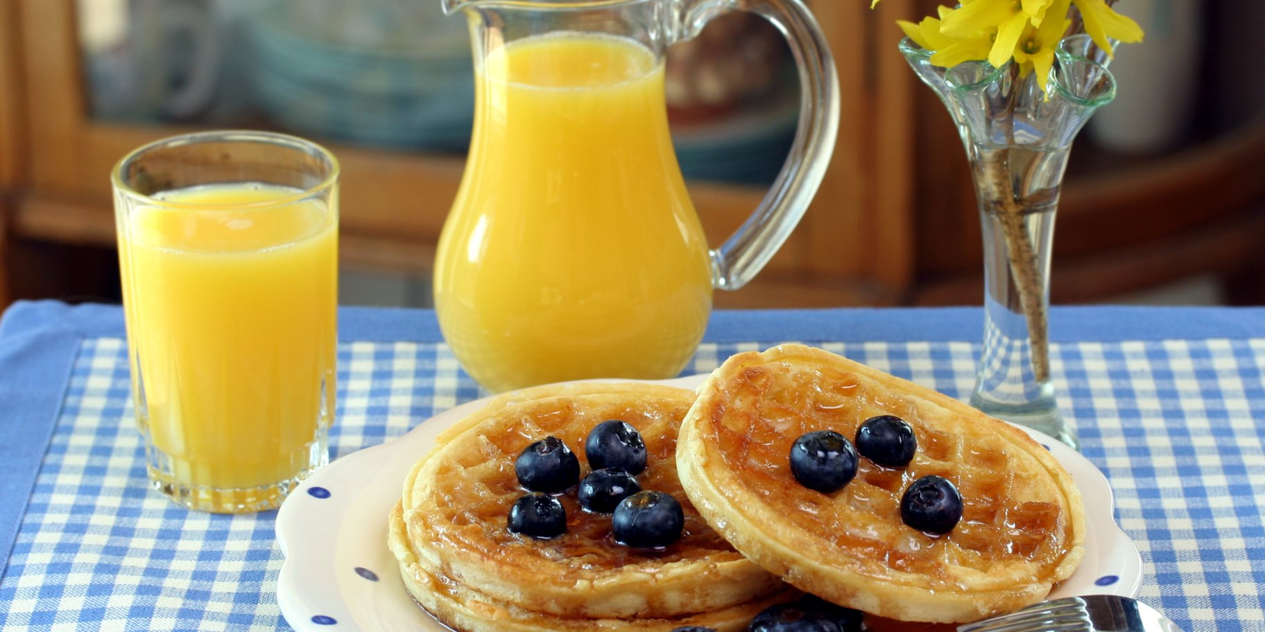 вафлі, апельсиновий сік