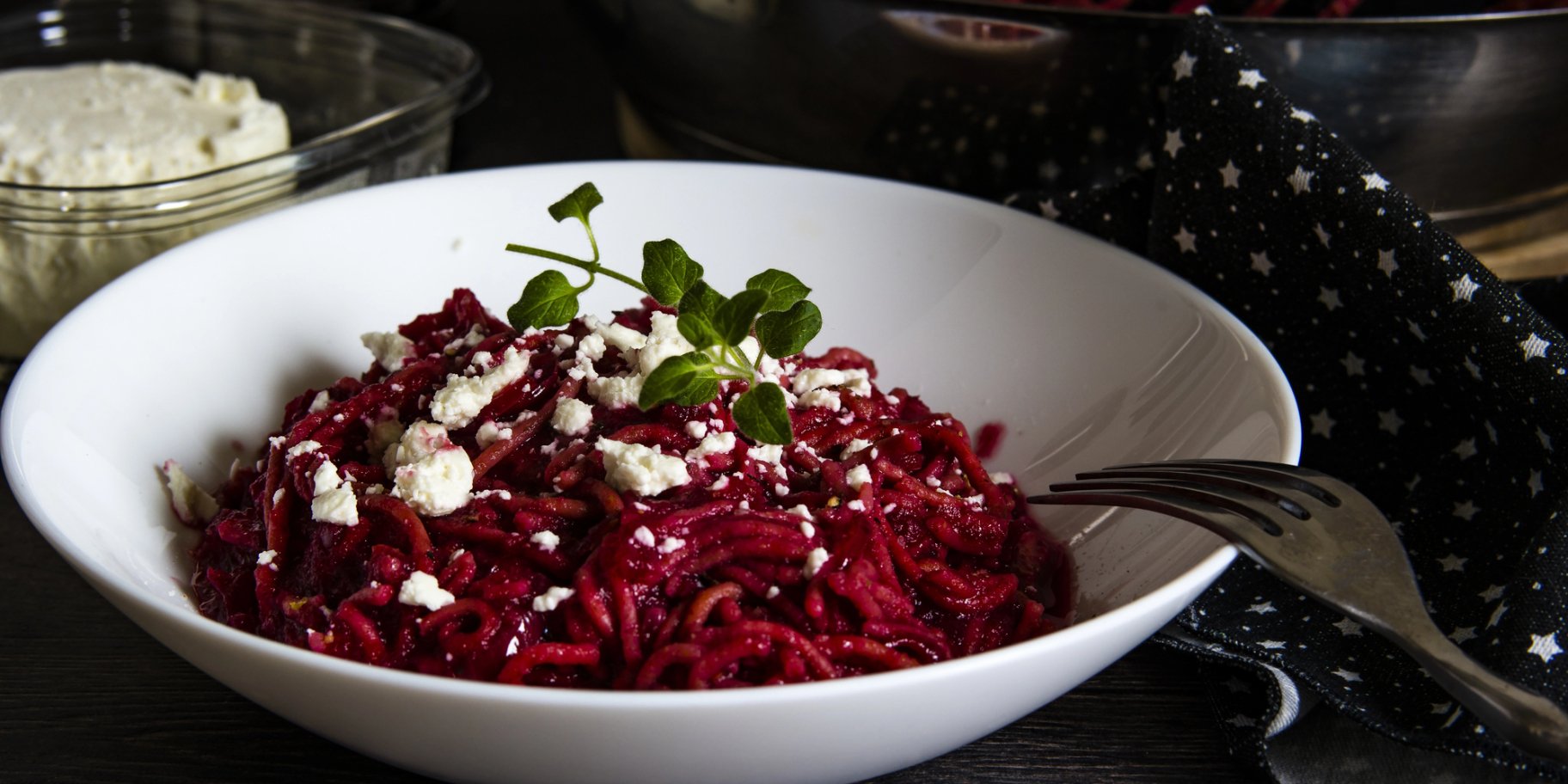 Паста з буряково-лимонним соусом