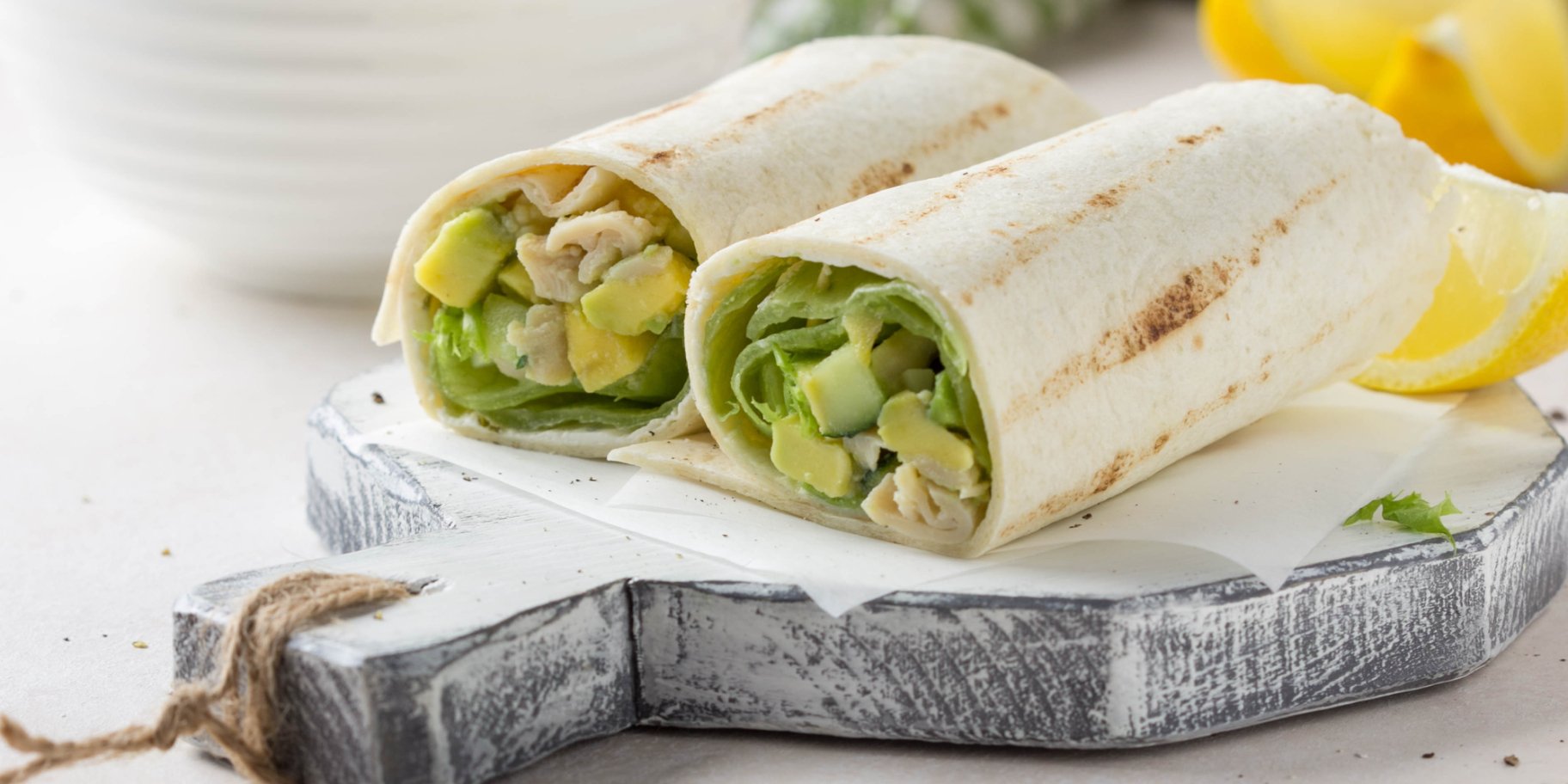 Тортильи с куриным филе и гуакамоле