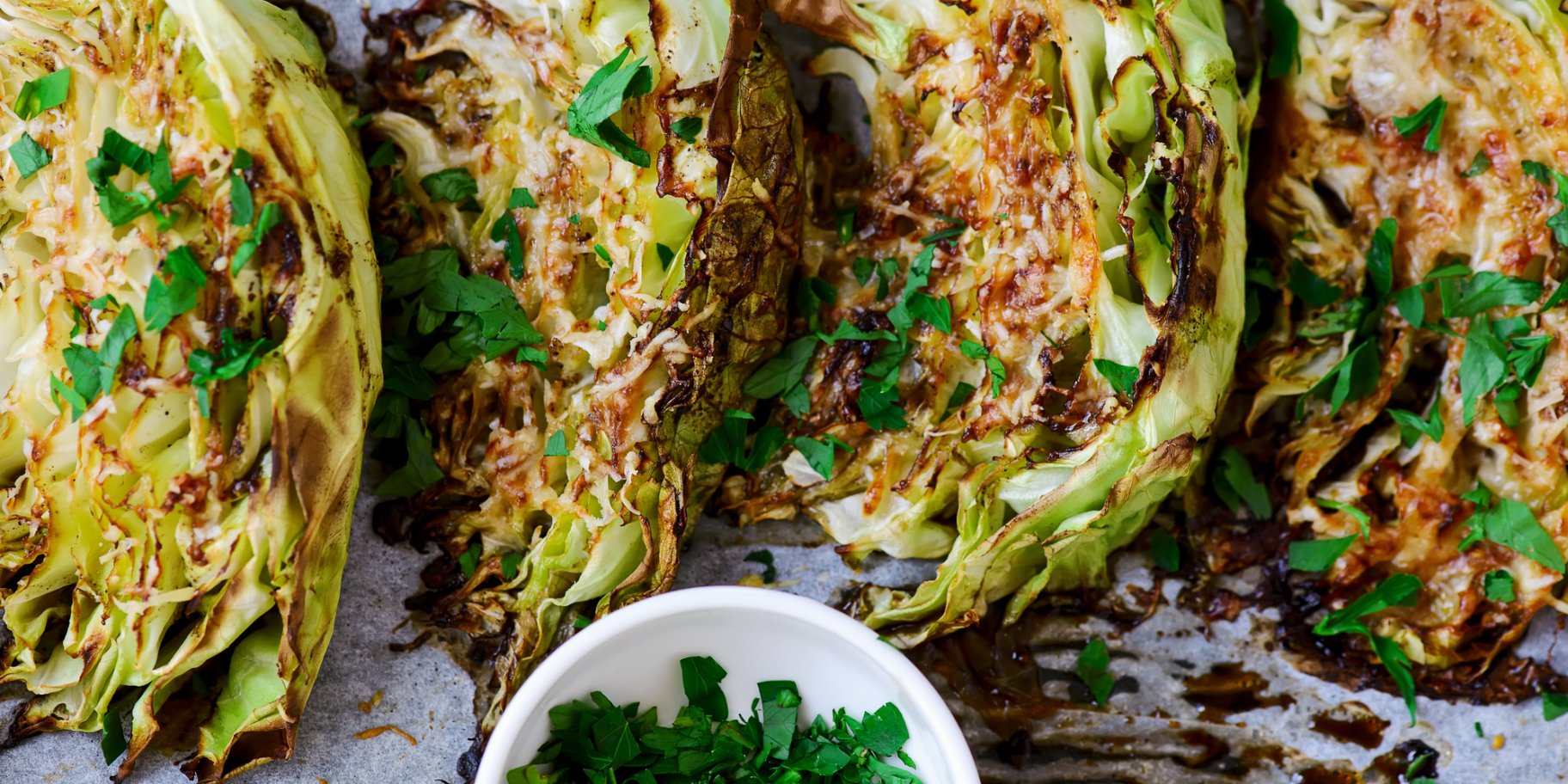 Запечена капуста з пармезаном