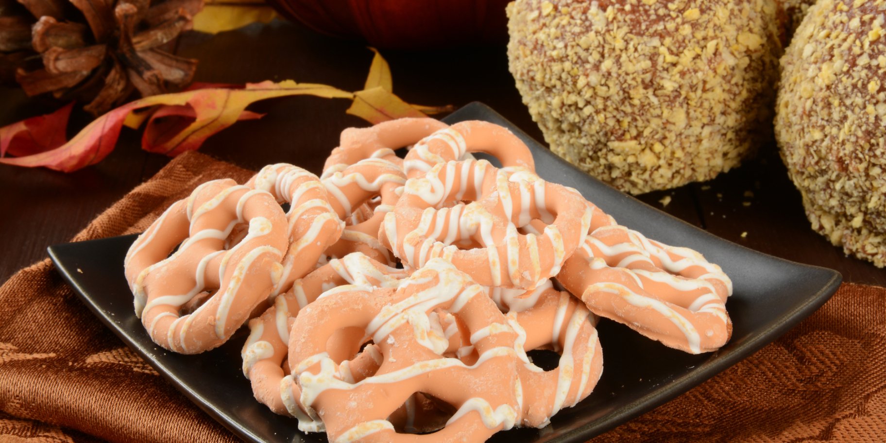 «Гарбузові» крендельки у глазурі до коктейлів