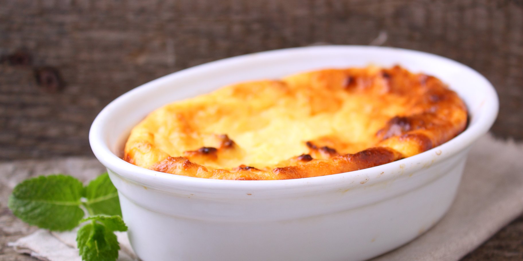 Пшоняний крупник з яблуками