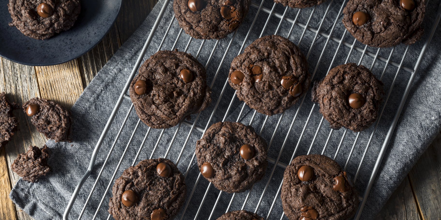Шоколадне вологе печиво з дропсами