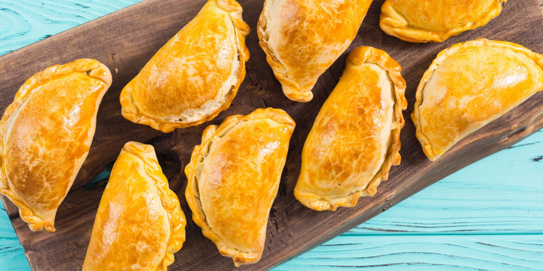 Слойки з яблуками