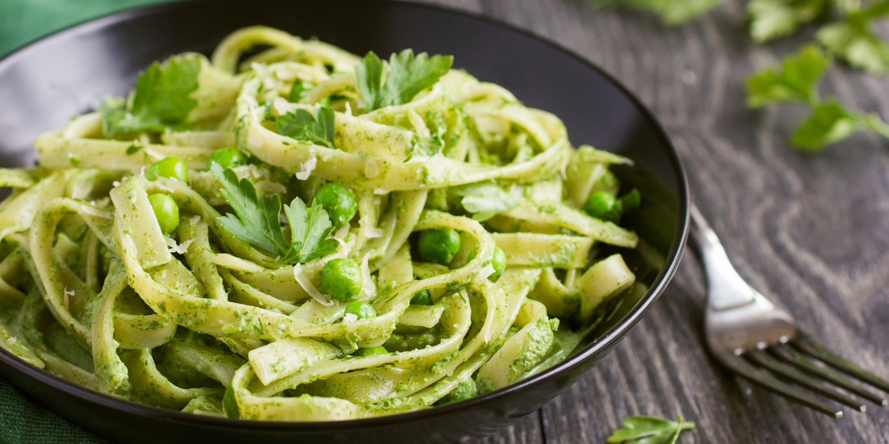 макарони з горошком