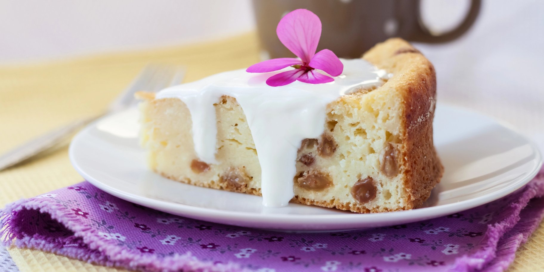 Сирна запіканка з родзинками у мультиварці